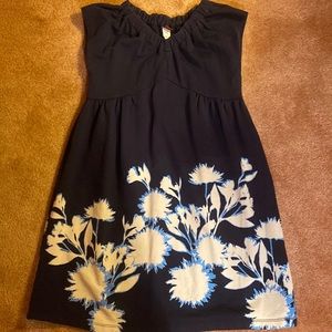Tea dress with floral details